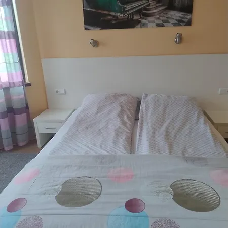 акация Къща за гости